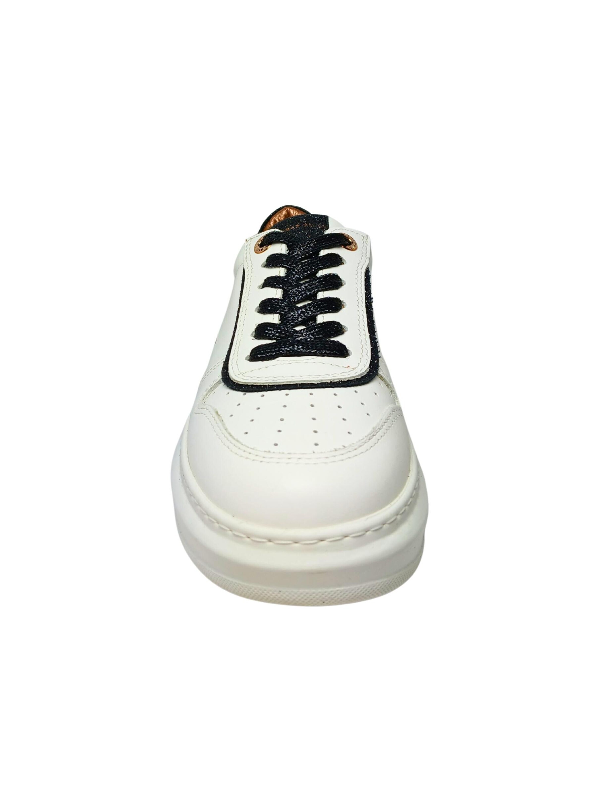 Sneaker bassa di Alexander Smith in bianco