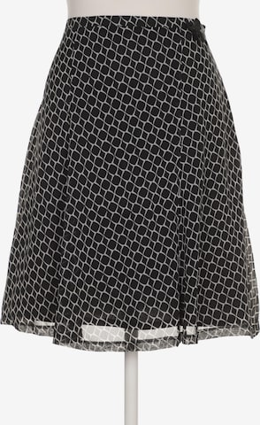 Avoca Skirt in M in Black: front