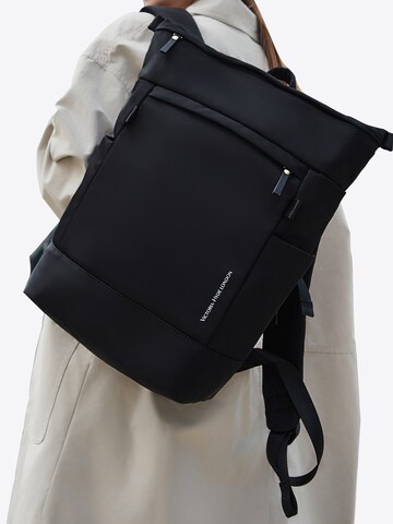 Victoria Hyde Backpack 'Wendy' in Black: front