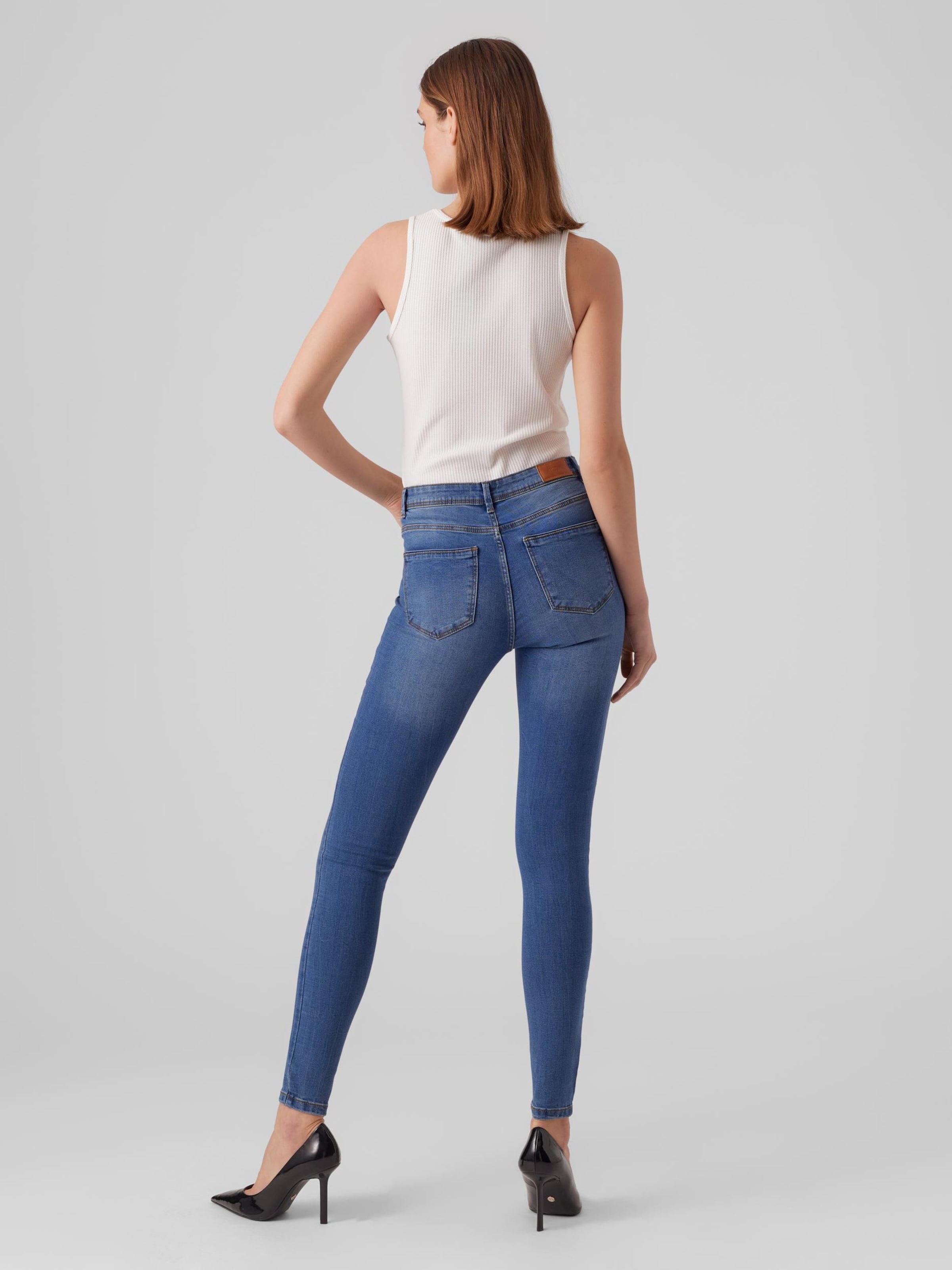 Vero Moda Petite Slim fit Jeans Tanya in Blue Denim ABOUT YOU