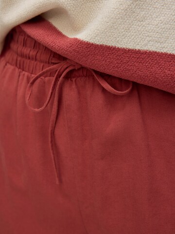 Loosefit Pantalon 'VMMYMILO' VERO MODA en rouge