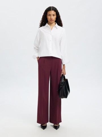 SELECTED Wide leg Pleat-Front Pants in Red
