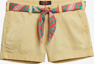 Pantalon chino 'Classic' Superdry en jaune : devant