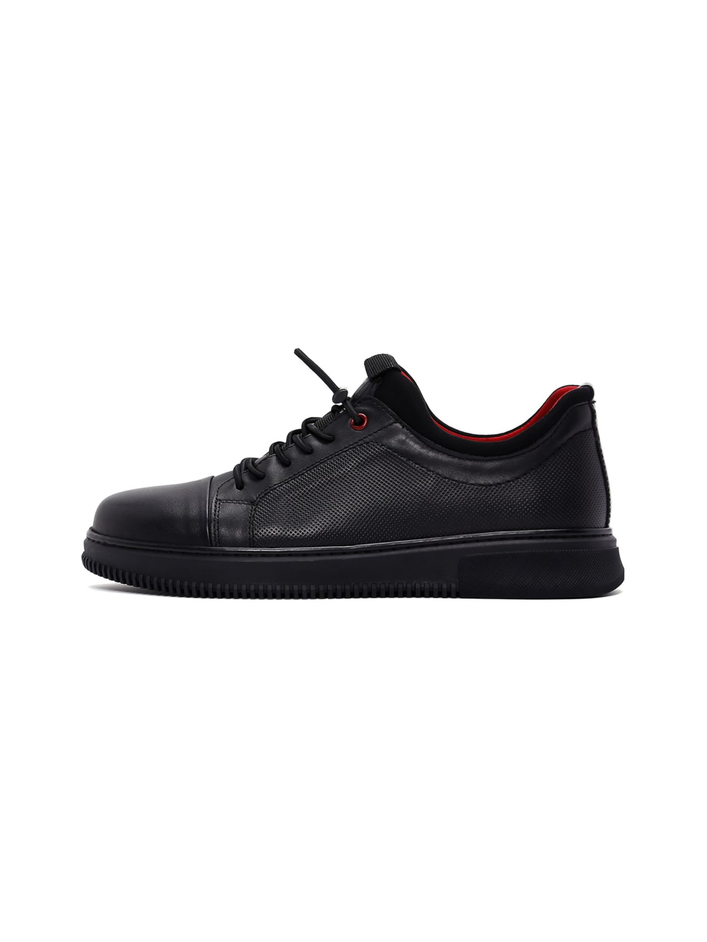 Sneaker bassa di Derimod in nero: frontale