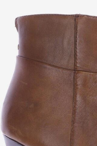 SPM Dress Boots in 35 in Brown