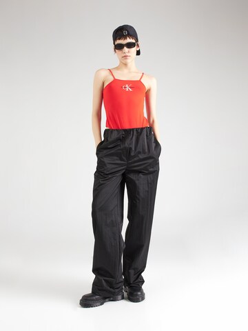 Calvin Klein Jeans Lużny krój Spodnie w kolorze czarny