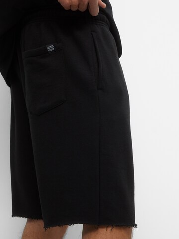 Pull&Bear Loose fit Trousers in Black