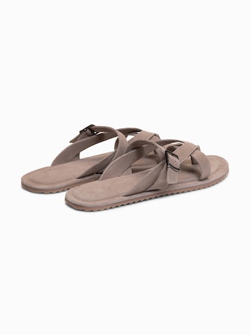 Ombre Teenslippers 'Klapki' in Grijs