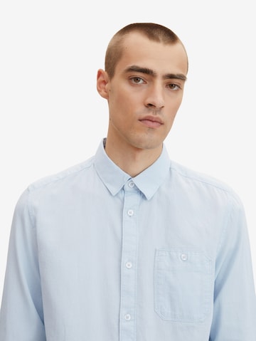 Coupe regular Chemise TOM TAILOR en bleu