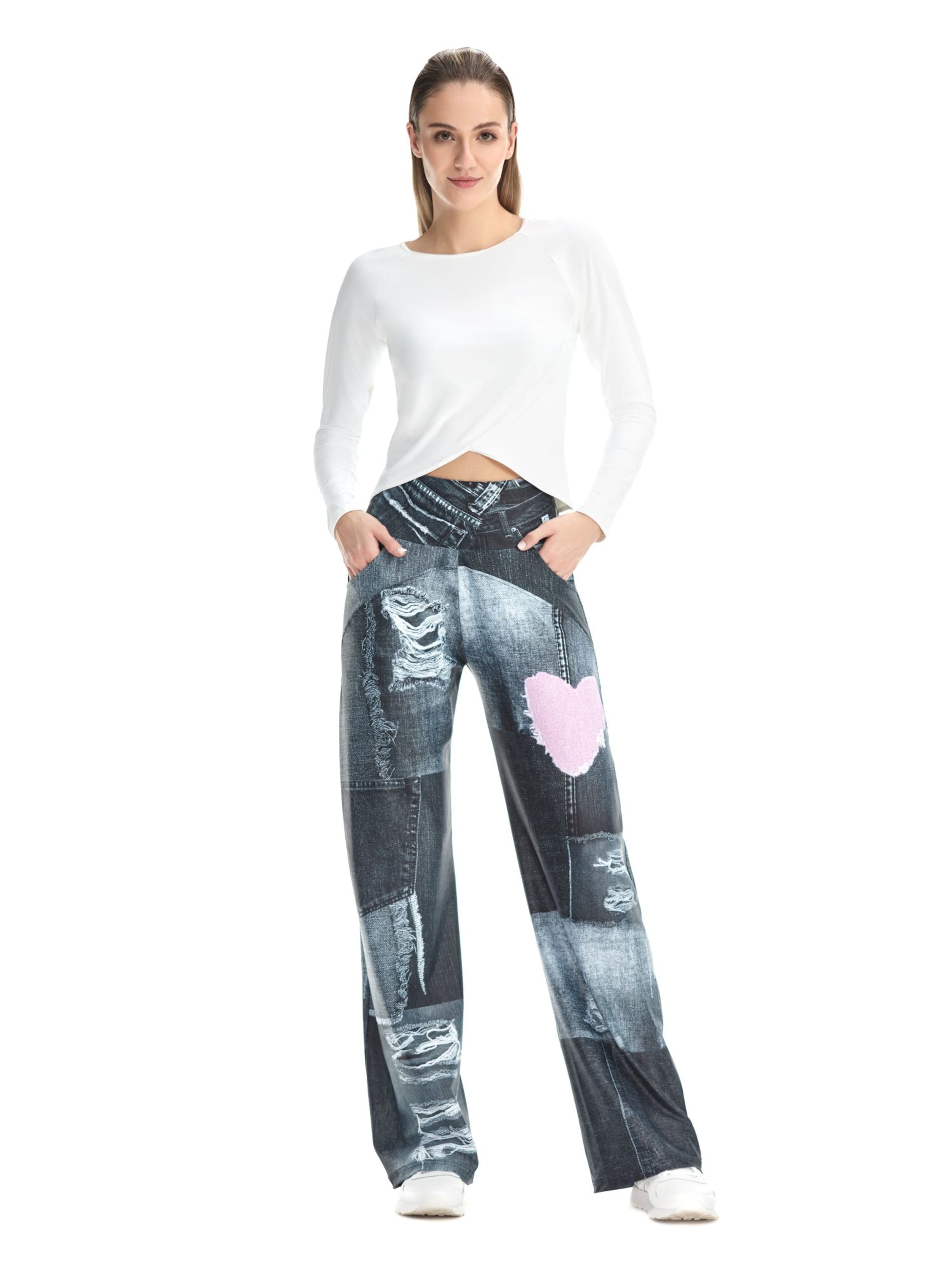 Winshape Funkcionalna majica 'AET131LS' | bela barva