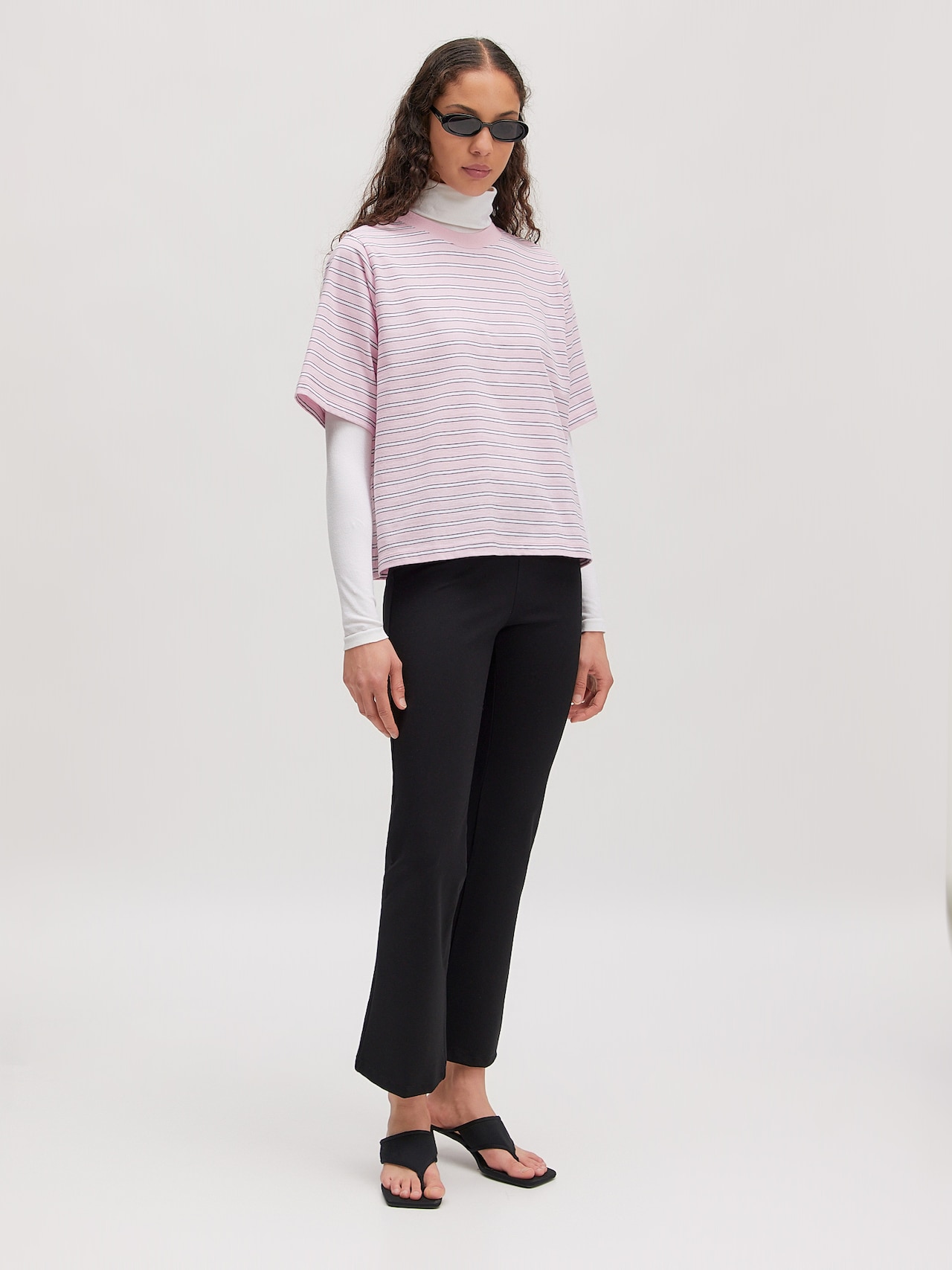 EDITED Shirt 'Nola' Grijs