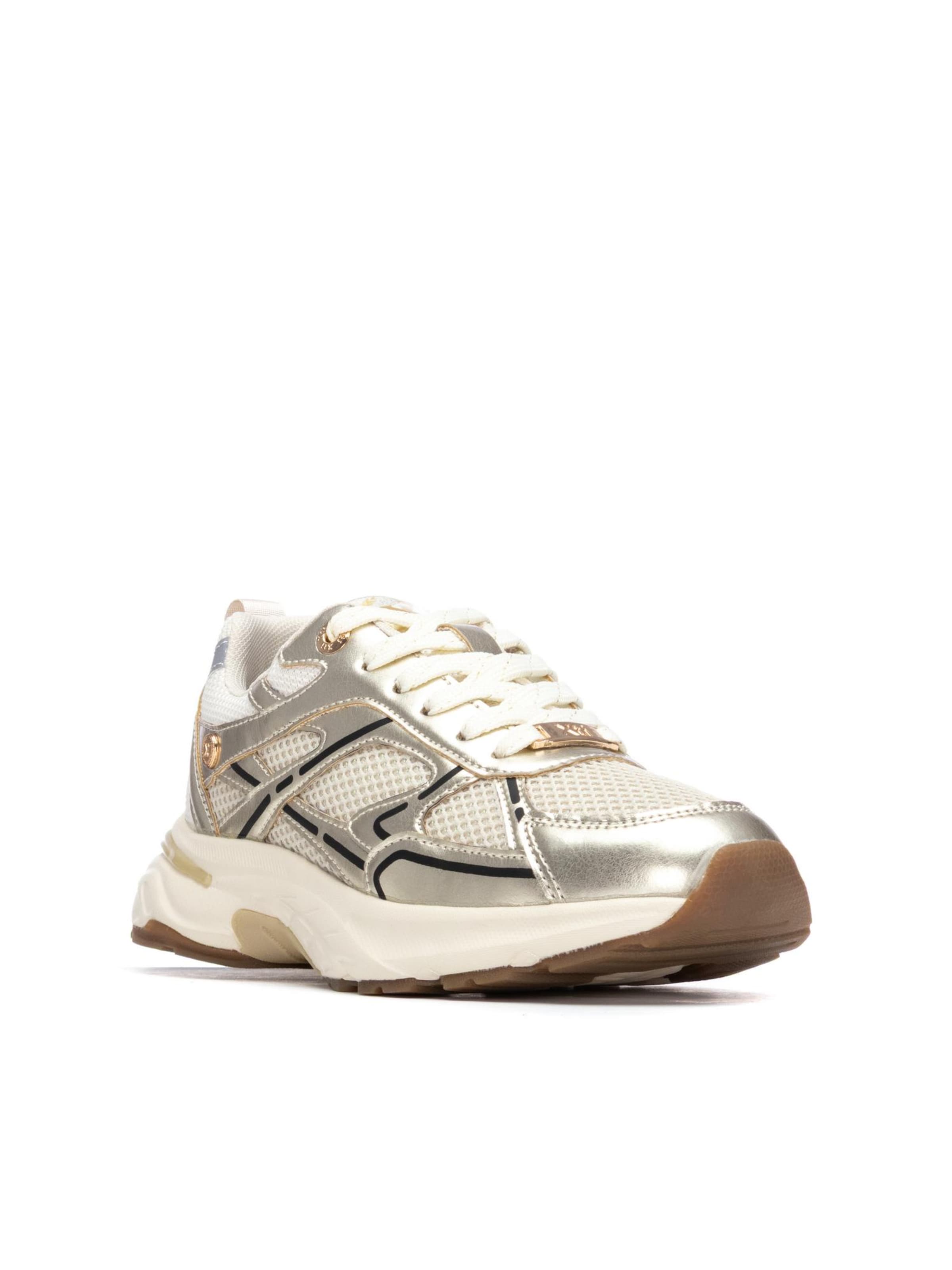 Xti Sandals in Gold