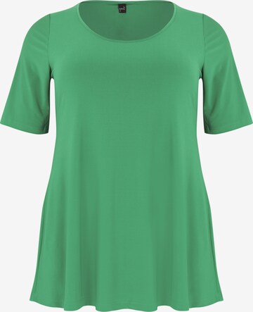 Yoek Shirt in Groen: voorkant