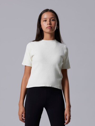 Pullover di LMTD in bianco: frontale