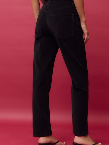 Next Regular Jeans in Schwarz