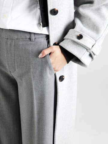Wide leg Pantaloni con piega frontale di GAP in grigio