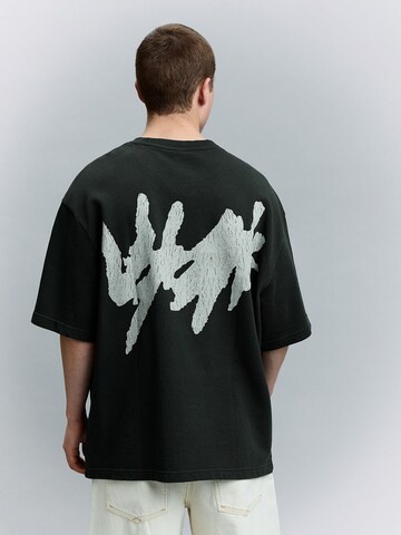 Bershka Póló - fekete: elől