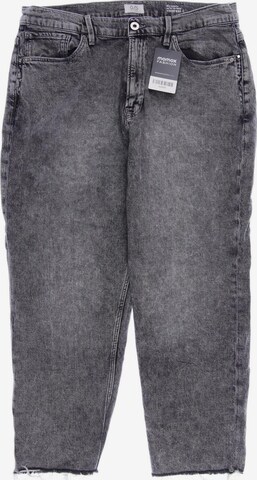 QS Jeans in 32-33 in Grey: front