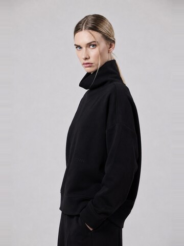 OWN Off With Nature - Sweatshirt 'Felpa Collo Alto Loose Fit in Interlock Black' em preto