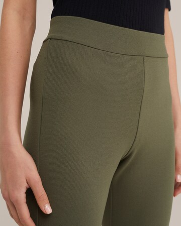 WE Fashion Flared Leggings in Groen