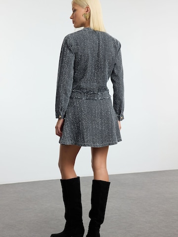 Robe Trendyol en gris