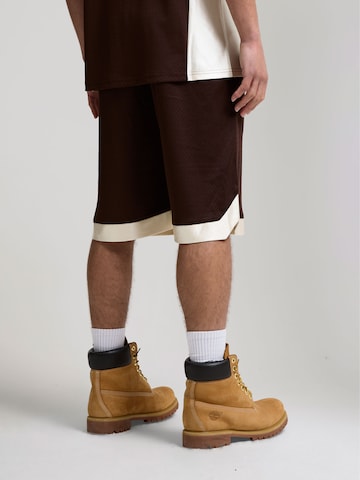 AND1 Szabványos Sportnadrágok 'Airtex' - barna