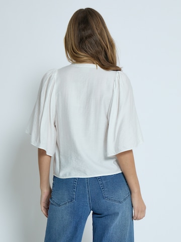 Camicia da donna 'Georgia' di Peppercorn in bianco