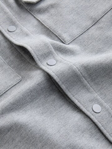 zils Next Starpsezonu jaka