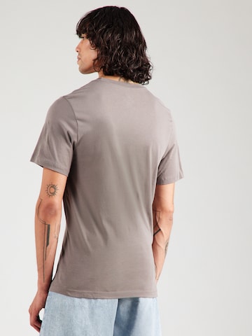 Nike Sportswear Paita värissä harmaa