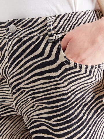 VERO MODA Regular Shorts 'VMTESS' in Beige