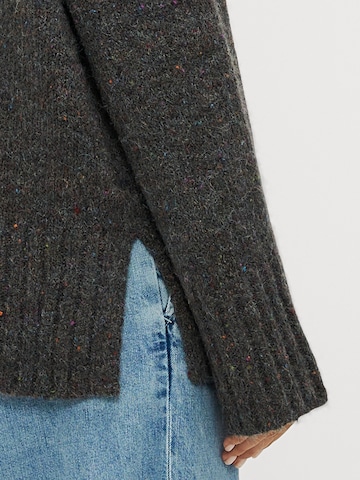 Vero Moda Petite Svetr 'VMINGRID' – šedá