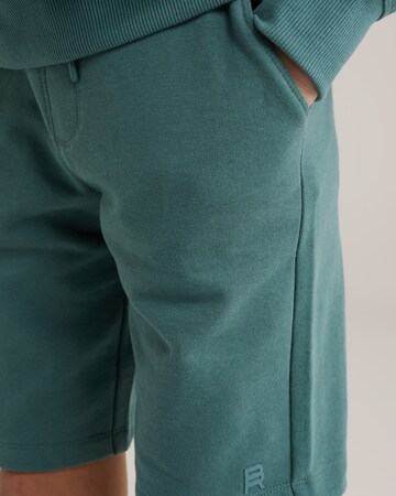 Regular Pantalon WE Fashion en vert