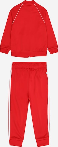 ADIDAS ORIGINALS Regular Sweatsuit 'Adicolor Sst' in Red