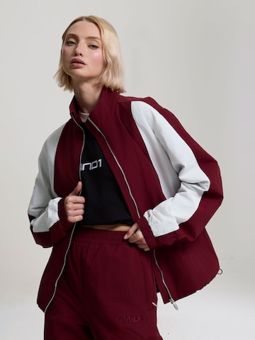 AND1 Přechodná bunda 'Core Getäfelt' – červená