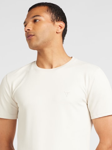GUESS T-Shirt in Grau
