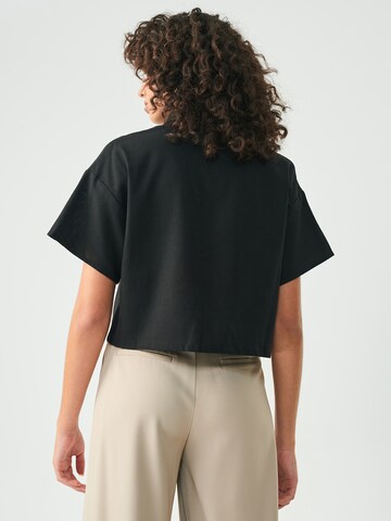 St MRLO Blouse in Black: back