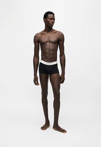 Boxeri de la Calvin Klein Underwear pe negru