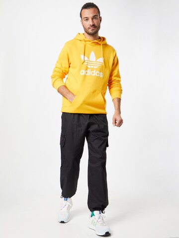 Felpa 'Adicolor Classics Trefoil' di ADIDAS ORIGINALS in giallo