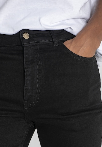 Coupe slim Jean Gianni Kavanagh en noir