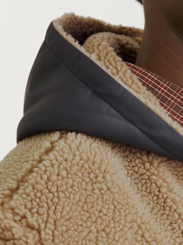 JACK & JONES Tussenjas 'JOREXPLORER' in Bruin