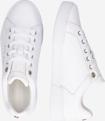 TOMMY HILFIGER Sneakers in White