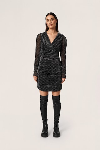 SOAKED IN LUXURY - Vestido 'Early' em preto