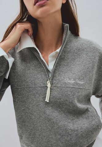 Bershka Sweater in Grey