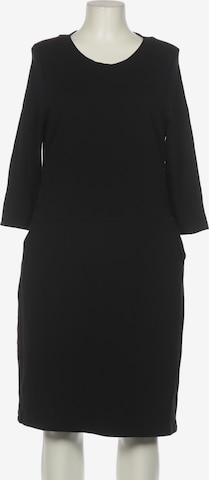 Emilia Lay Dress in XXXL in Black: front