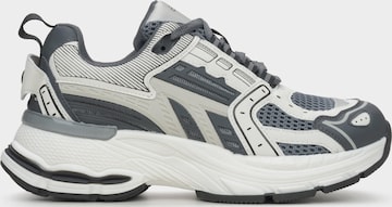 ES8 Sneakers '366-10' in Grey: front