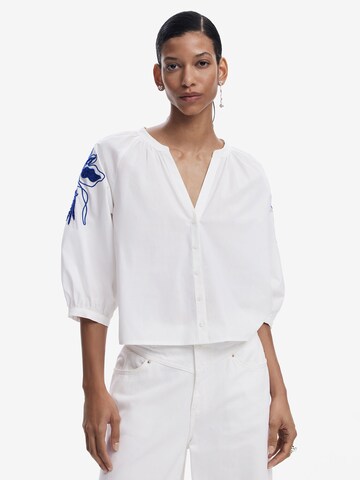 Desigual Blouse in White: front