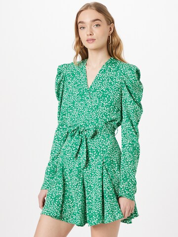 Rochie de la AX Paris pe verde: față