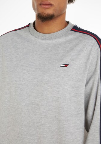 Tommy Hilfiger Sport Sweatshirt in Grey