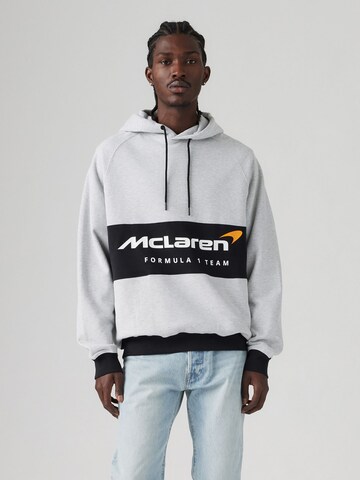 LEVI'S ® Sweatshirt 'X MCL FLEECE HOODIE XMCLAREN F' i blandingsfarvet: forside