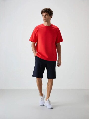 Survêtement Tommy Life en rouge : devant